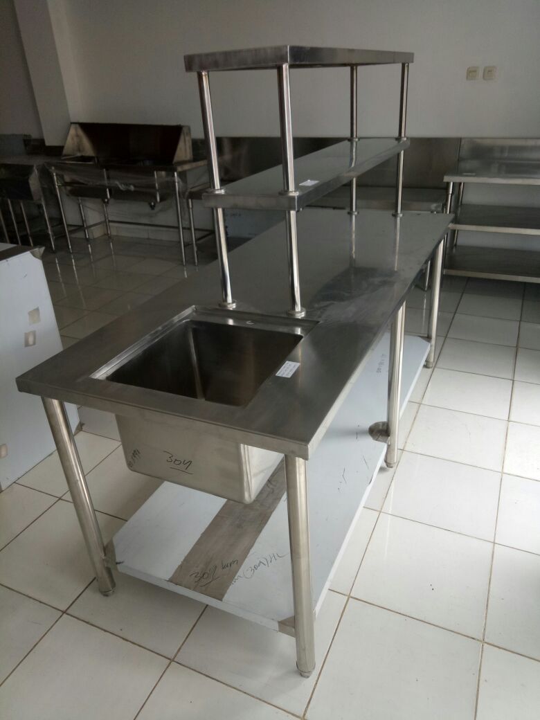 Preparation_table_with_sink__undershelf_