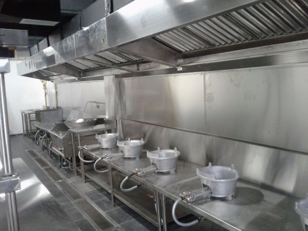 Stove_table_with_gas_header_1